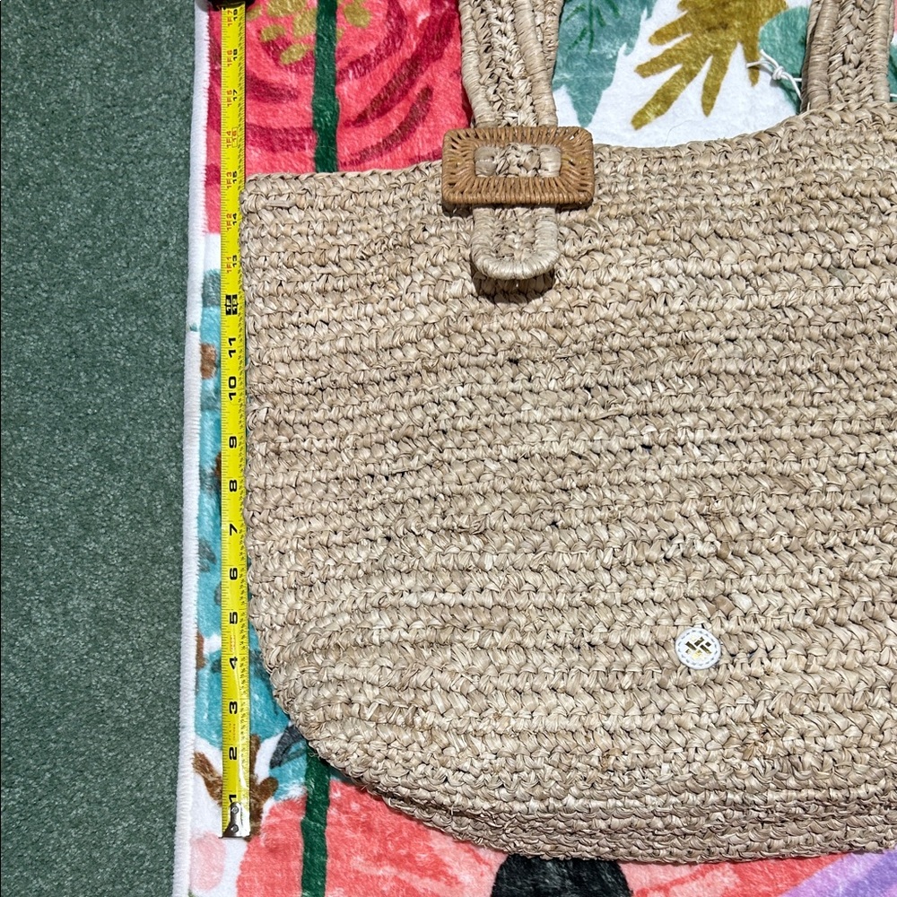 NWT Pamela Munson The Avis Bay Oversized Tote-Natural Wovan Raffia-Buckle Detail - Picture 6 of 16